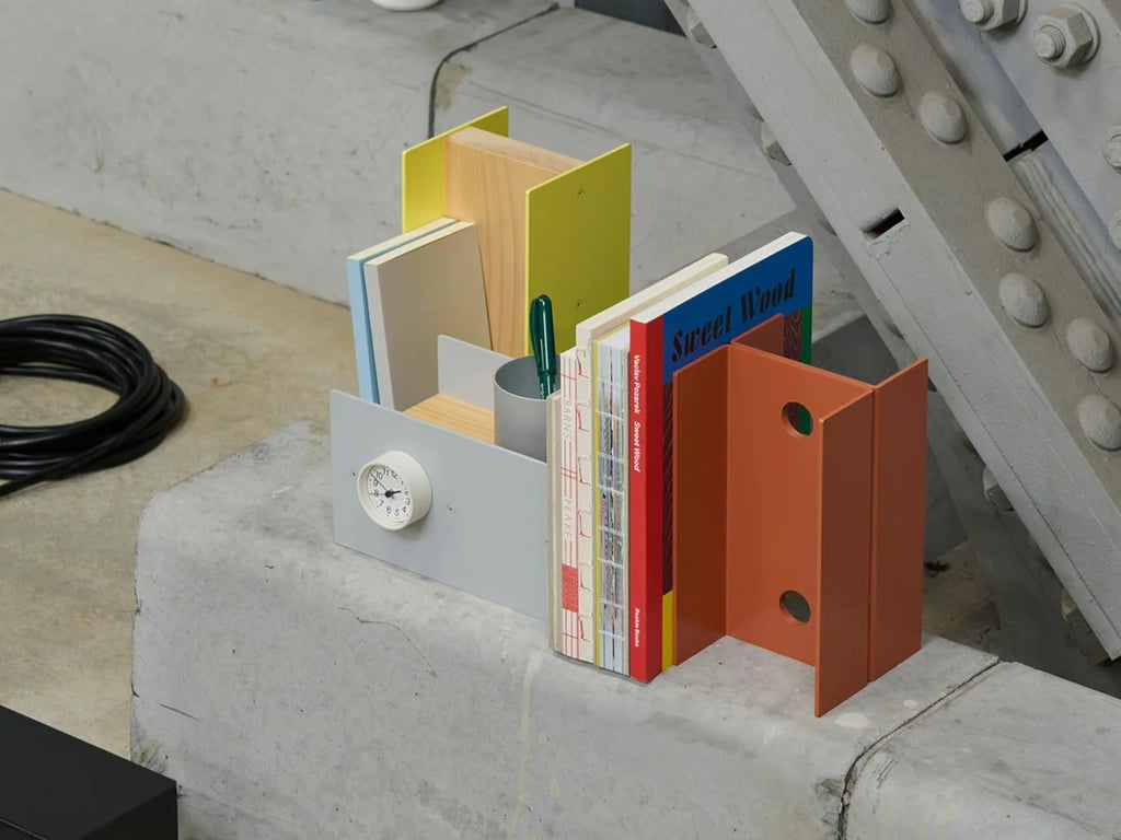 Book End (BKE-02)