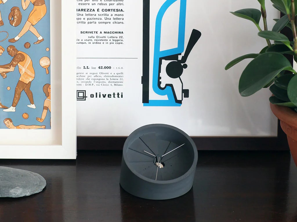 Concrete Table Clock