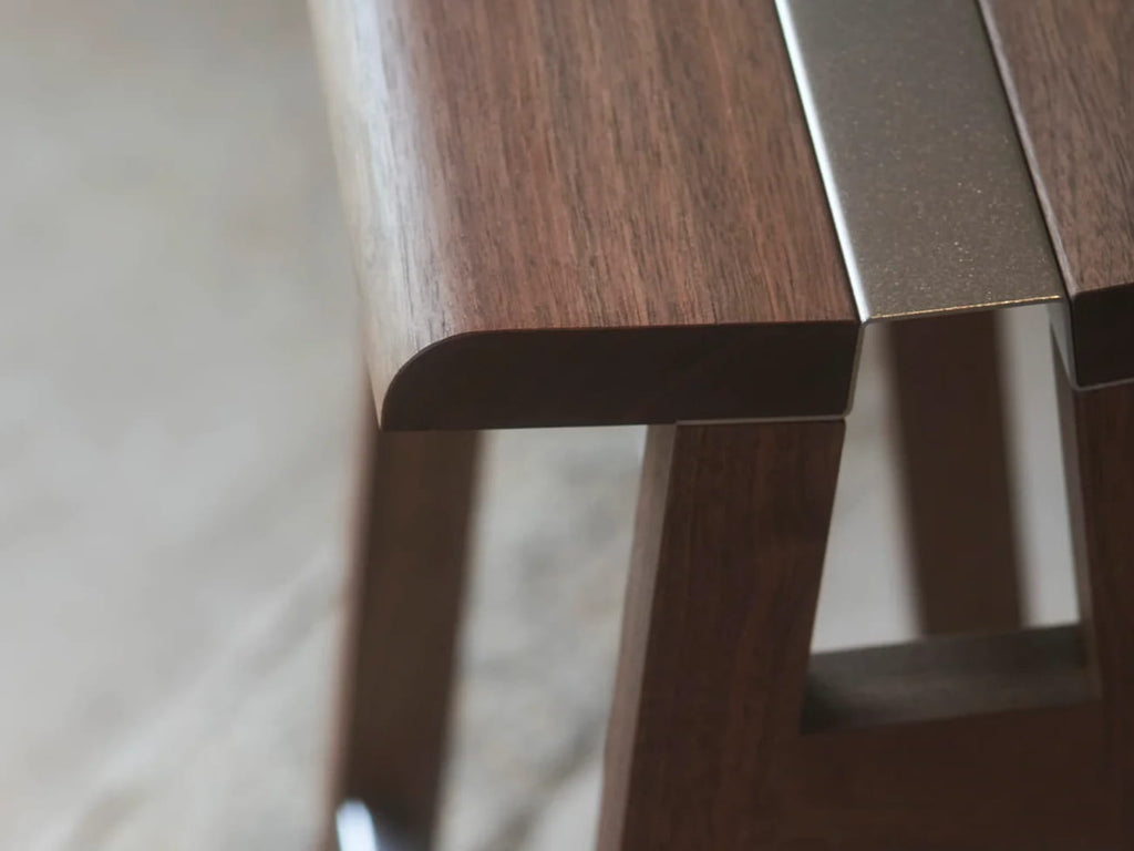 Hi.stool Walnut