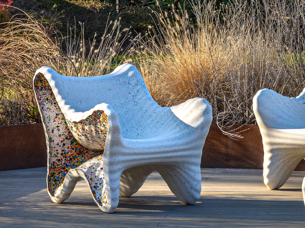 In-side Armchair