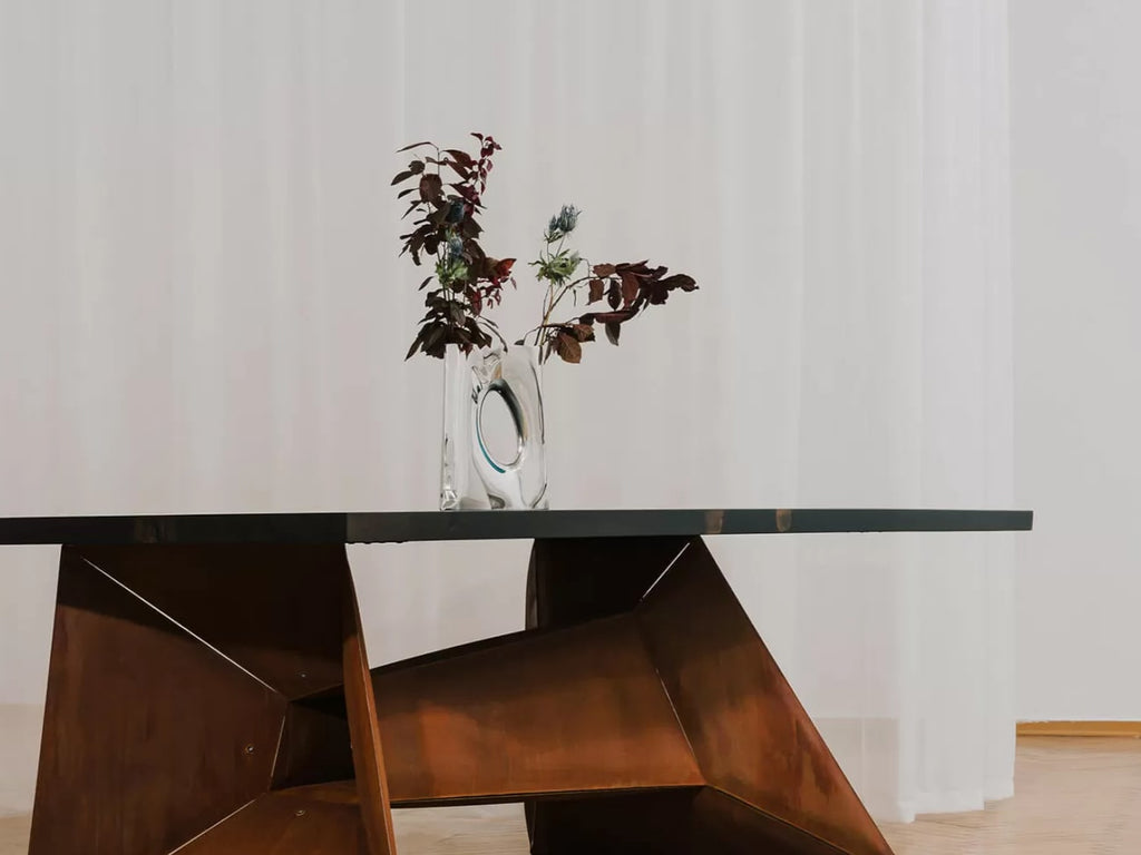Karava Vase
