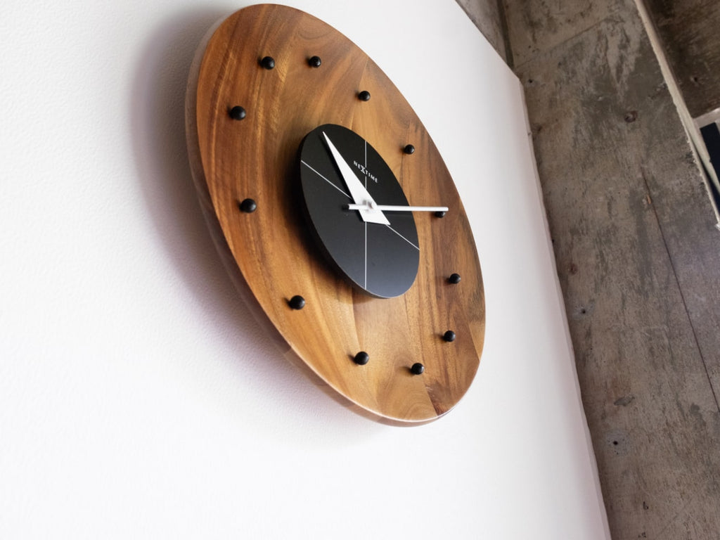 Nel Clock