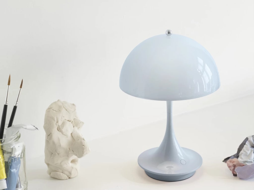 Panthella 160 Portable Opal