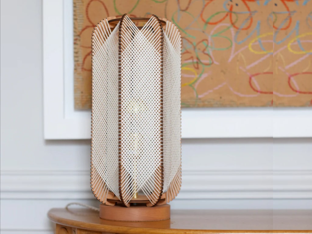 Pillsi - Lamp on Base