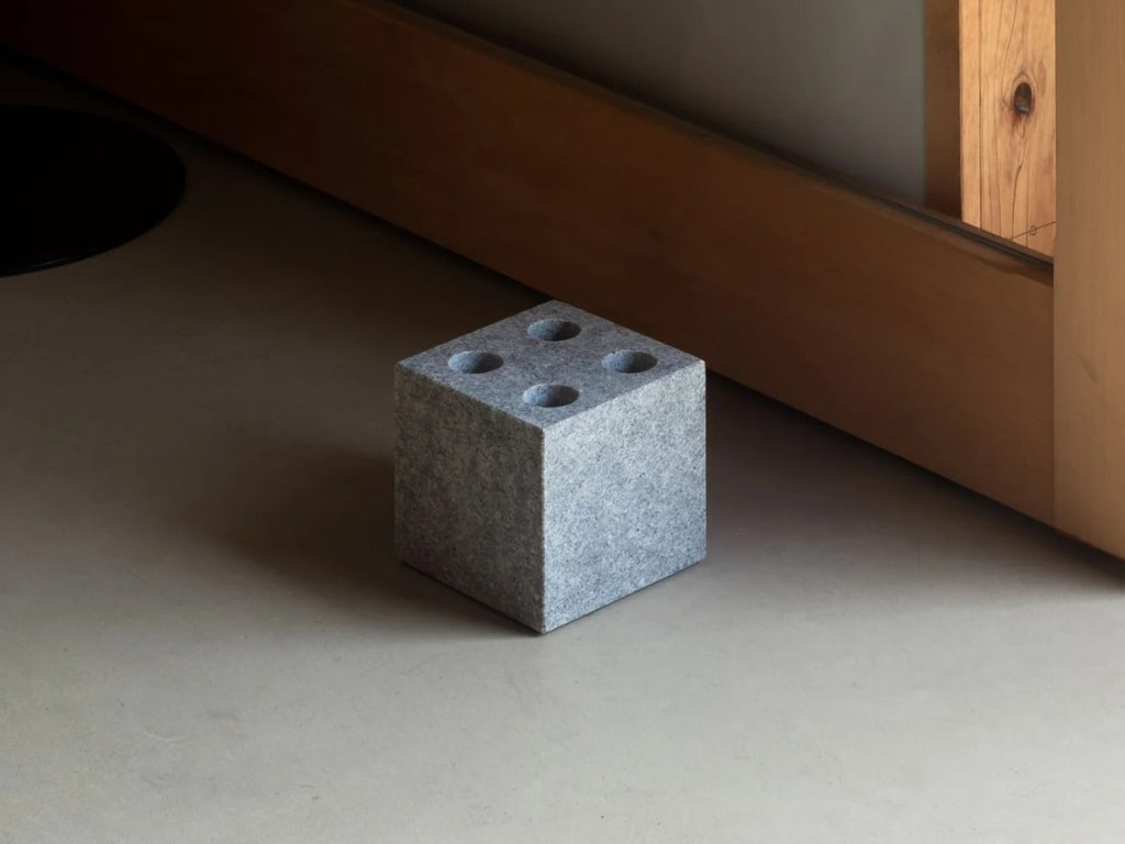 SS-Umbrella Stand Cube