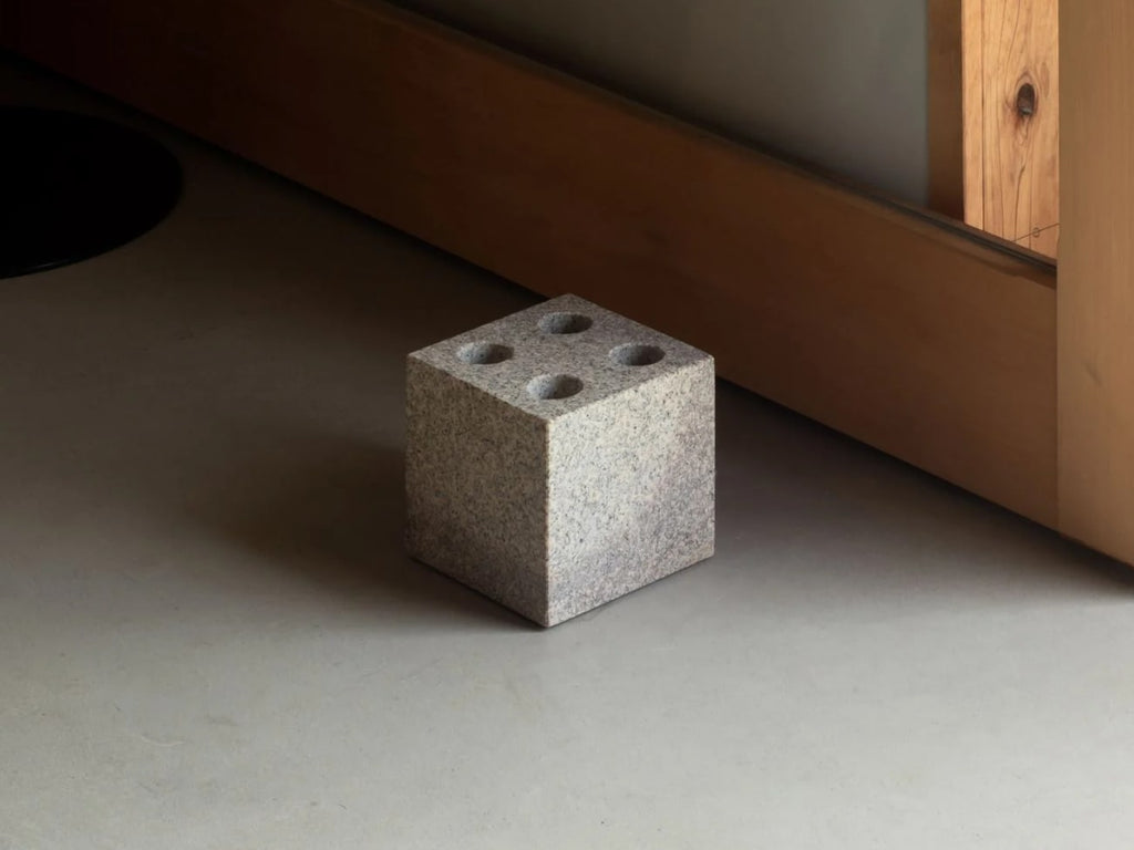 SS-Umbrella Stand Cube