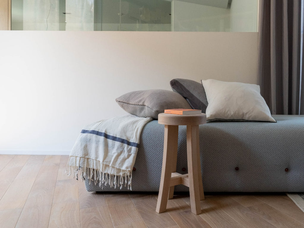 Naya Stool