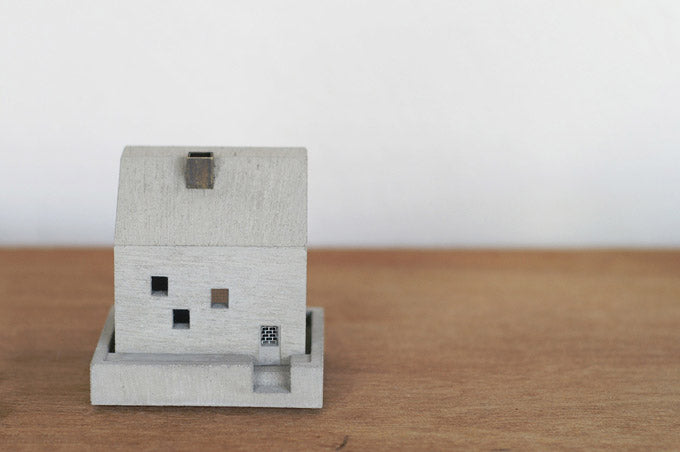 Cottage Incense Pot