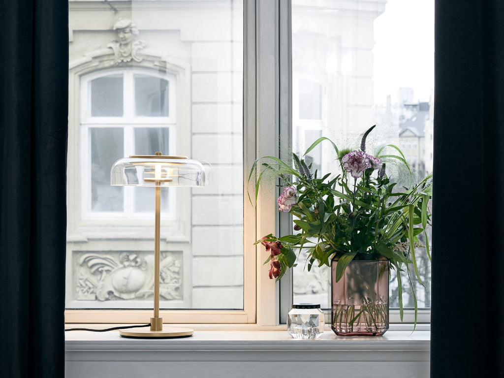 Blossi Table
