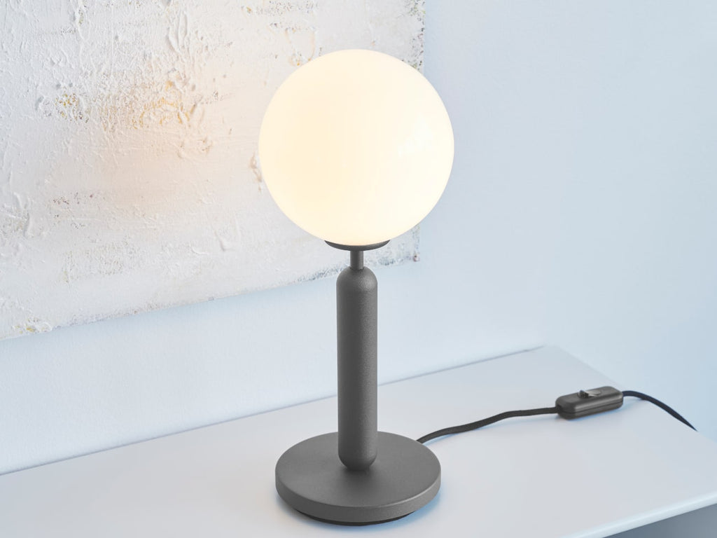 Miira Table