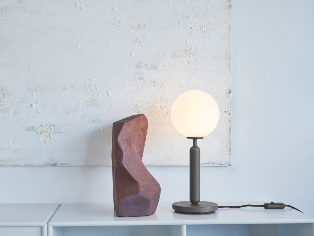 Miira Table