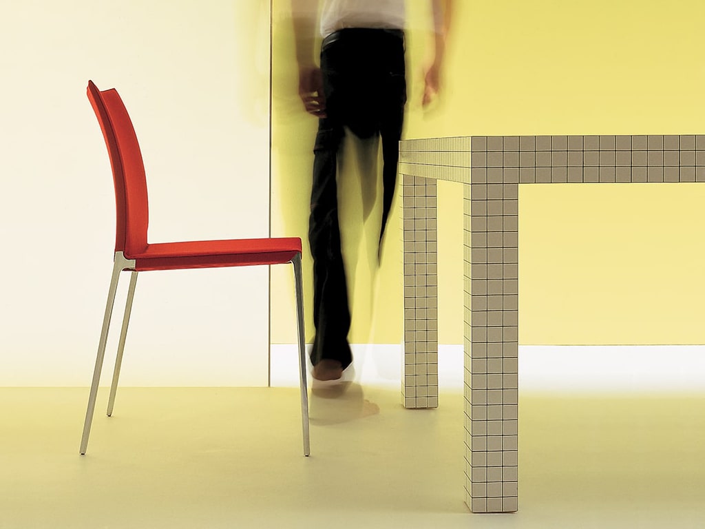 Quaderna 2600 Table