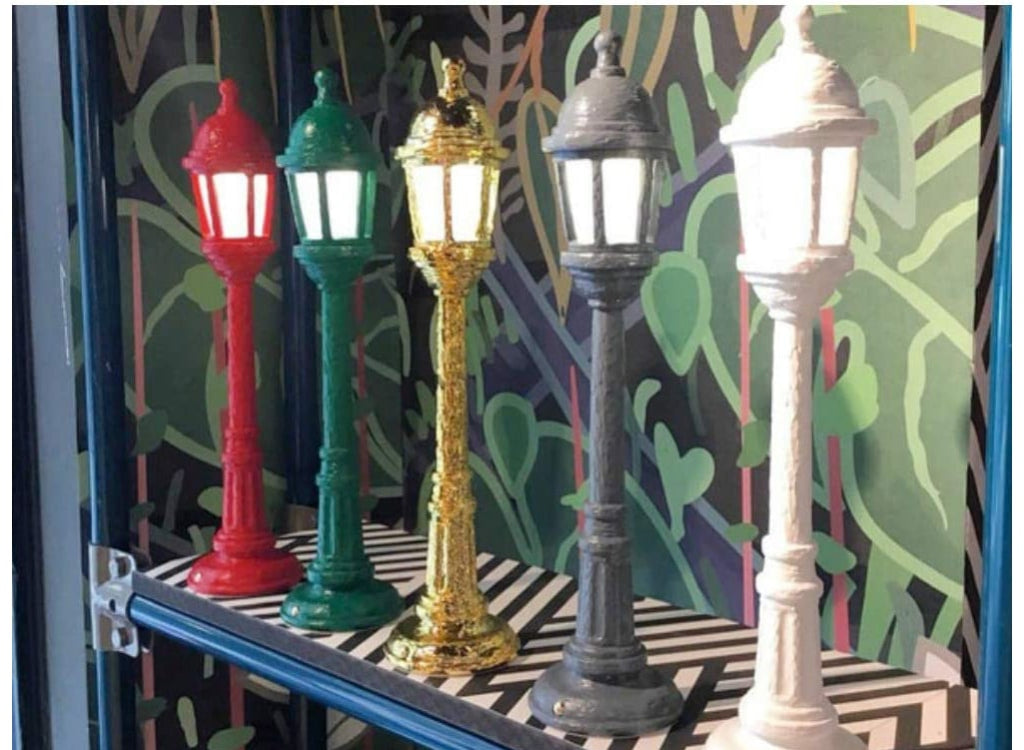 Street Lamp Dining