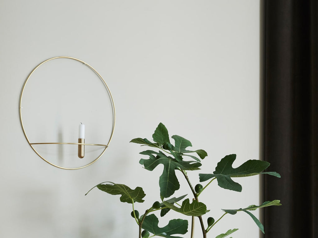 POV Circle Candle Holder
